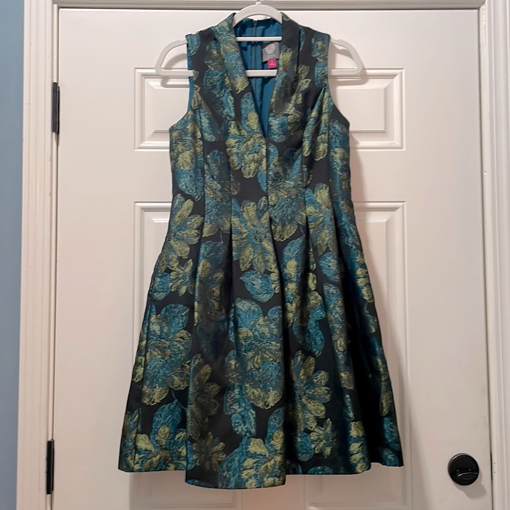 Vince Camuto brocade v neck dress, 8